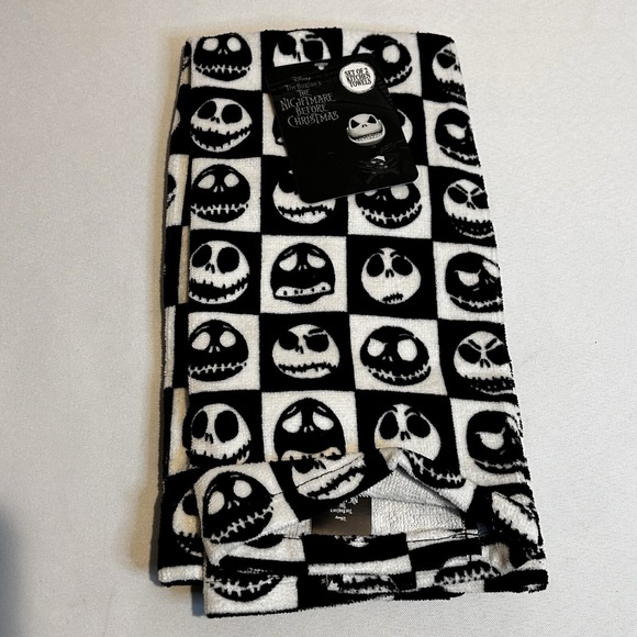 Disney The Nightmare Before Christmas Set of 2 Kitchen Towels Halloween New - Picture 2 of 4